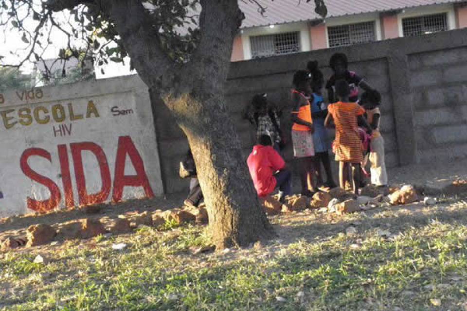 Angola com 20 novas infeções diárias e 16.000 mortes anuais por VIH/Sida - ONG