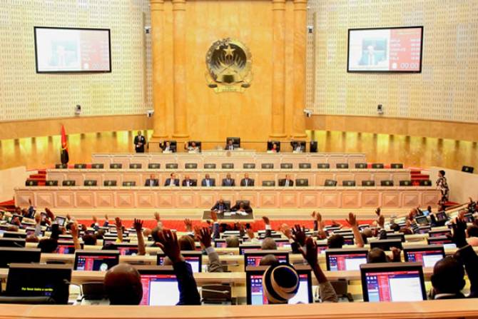 Legislação sobre autarquias em Angola vai ser discutida dia 23 em plenário