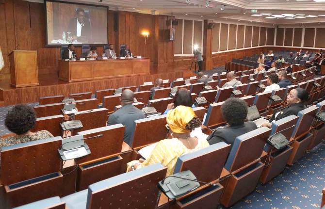 Parlamento angolano aprova nova composição da Comissão Nacional Eleitoral