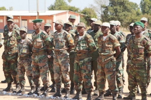 Militares das Forças Armadas Angolanas com nova tabela salarial