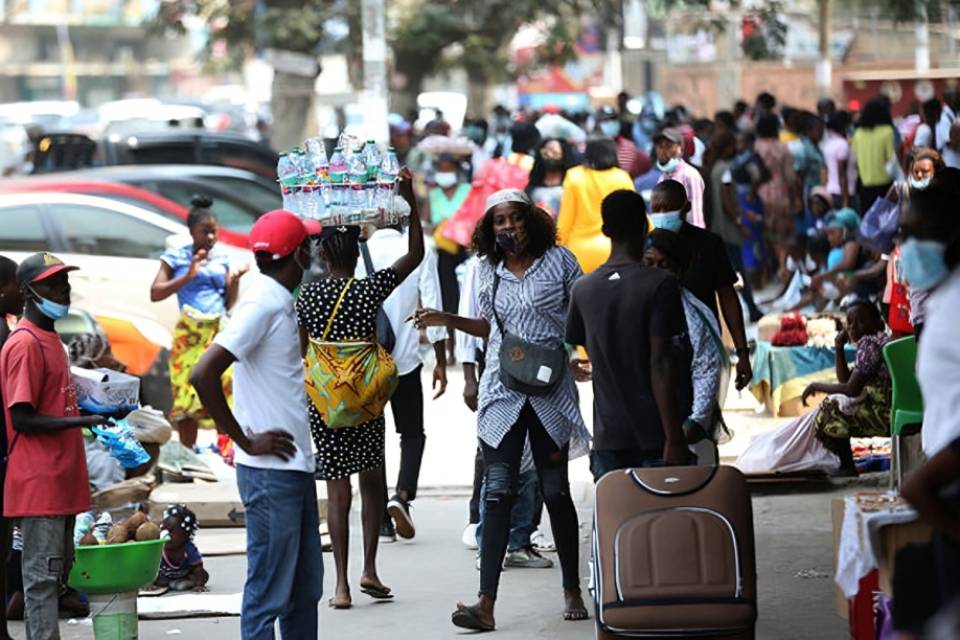 Número de angolanos com registo de nascimento cresce de 53,5% para 63% em dez anos
