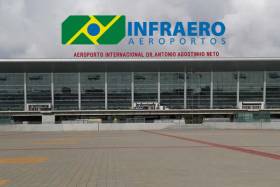 Lula quer que empresa brasileira Infraero gerencie operações do Aeroporto Internacional de Luanda