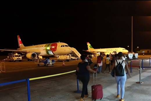 Ativistas angolanos impedidos de viajar, TAP alega indicações das autoridades