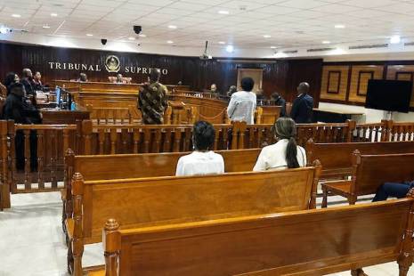 Supremo condena ex-ministra das Pescas a três anos de prisão por peculato, mas suspende a pena.