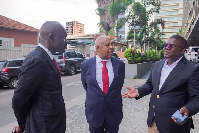 Juíza nega pedido para impedir saída de Higino Carneiro de Angola