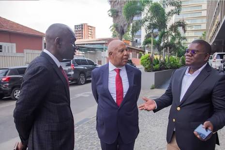 Juíza nega pedido para impedir saída de Higino Carneiro de Angola