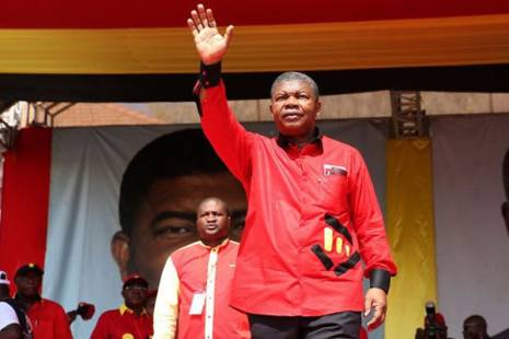 MPLA vence eleições gerais com 51,07% dos votos, UNITA conquista 44,05%