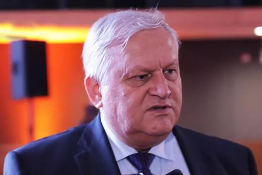 Futuro de África é juventude que deve ser educada &quot;com base na verdade histórica&quot; - embaixador russo
