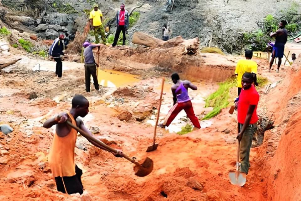 Garimpo de diamantes põe em risco continuidade de empresas mineiras na Lunda Norte