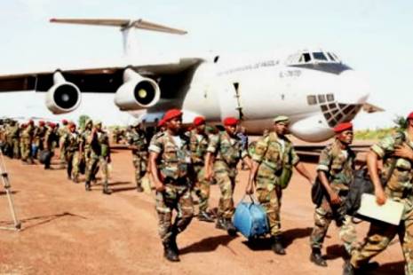 Parlamento aprova por unanimidade envio de militares para  Moçambique
