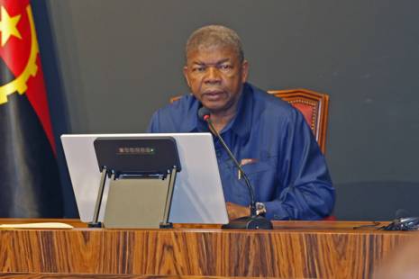 Candidato do MPLA pede às mulheres que votem “no seu filho, João Lourenço&quot;