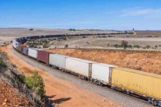 Angola vai lançar esta semana concurso para concessão do corredor ferroviário do Namibe