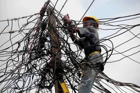 França e Banco Mundial dão 417 milhões de dólares para eletricidade em Angola