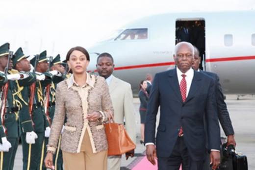Será desta que Eduardo dos Santos volta a Angola?