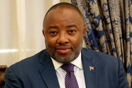 João Lourenço exonera ministro da Indústria e Comércio