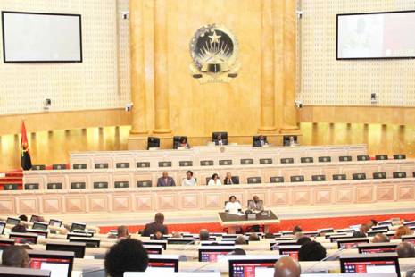 Eleições: Deputados tomam posse a 16 de setembro