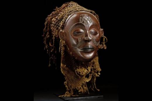 Autoridades angolanas recuperam artefactos furtados no museu do Dundo que iam ser levados para Cabo Verde