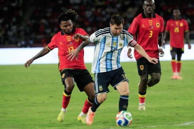Argentina vence Angola por 2-0 na festa dos 50 anos da Independência