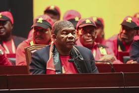 João Lourenço abre guerra contra "mais velhos" do MPLA
