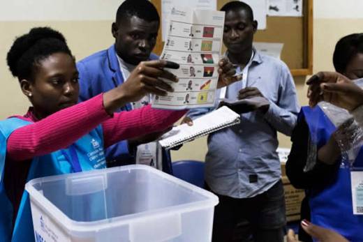 Comissão Nacional Eleitoral realiza sorteio para a posição nos boletins de voto