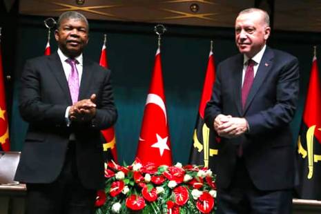 João Lourenço propõe &quot;cooperação estratégica&quot; com Turquia e pede mais investimento