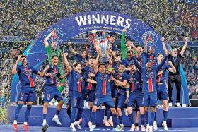 PSG supera Arsenal nas grandes penalidades e revalida título europeu