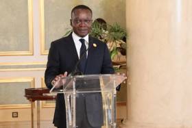 Novo presidente do parlamento angolano alerta para “novas formas de colonização” na ordem mundial
