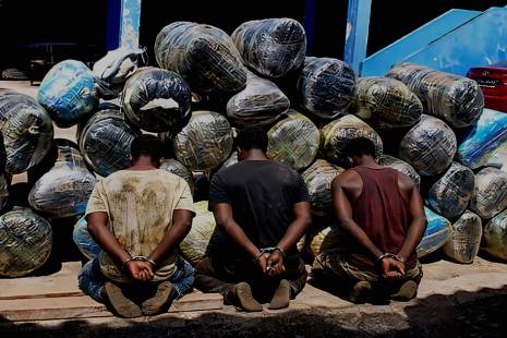 SIC detém cidadãos nacionais em posse de mais de 3 toneladas de liamba