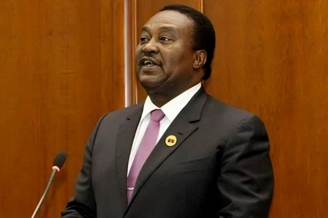 Morreu Piedade dos Santos "Nandó", ex-vice presidente de Angola