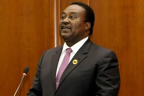 Morreu Piedade dos Santos "Nandó", ex-vice presidente de Angola