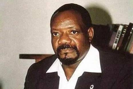 Líder da UNITA diz que falecido Jonas Savimbi também está na lista de eleitores