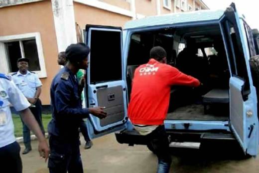 Angola reduziu este ano em cerca de 60% excesso de prisão preventiva