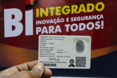 Autoridades angolanas apelam à denúncia de casos de 'venda' da cidadania