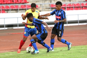&#039;Polícias&#039; do Interclube ascendem à liderança provisória do &#039;Girabola&#039;
