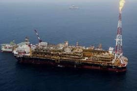 Angola produz 1,18 milhões de barris e sobe pela primeira vez desde 2015 - Consultora