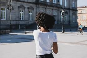 Angolana veio para Portugal por razões de saúde e tornou-se empresária