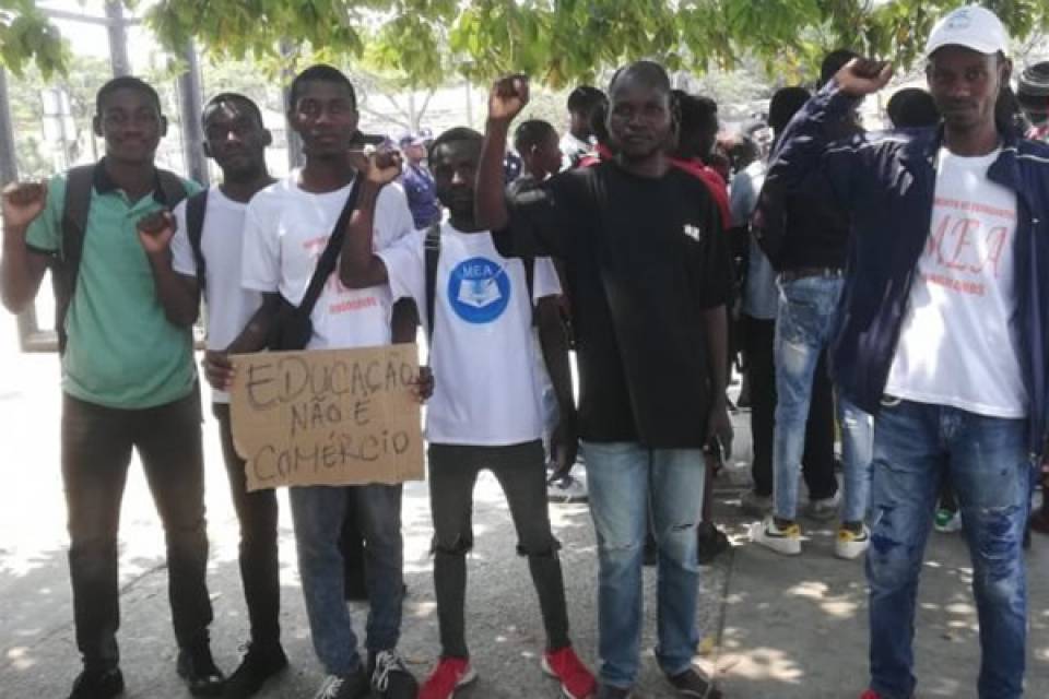 Angola não cumpre protocolos internacionais de educação – Movimento de Estudantes