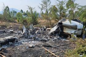 Exército congolês destrói avião que rebeldes do M23 alega transportar ajuda humanitária