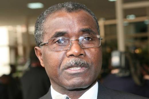 Nunca ter ouvido que João Lourenço tentará um terceiro mandato e que "não seria bom" - Dino Matross