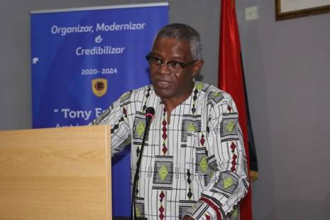 General Francisco Furtado nomeado ministro de Estado e Chefe da Casa de Segurança do PR