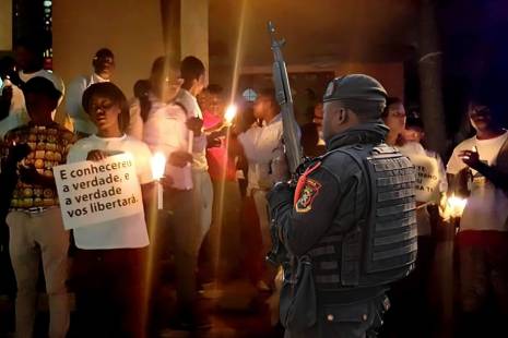 Polícia Nacional volta a travar vigília pela liberdade dos “presos políticos”