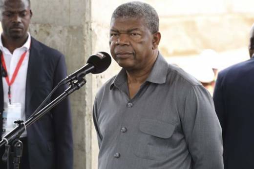 João Lourenço diz que depois da produção de energia aposta agora é transporte