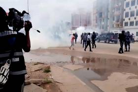 PRA-JA Servir Angola acusa polícia de ferir 17 apoiantes durante marcha