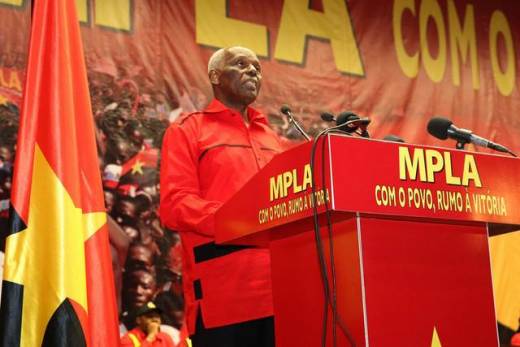 Eduardo dos Santos: &quot;Consternado&quot;, MPLA suspende todas as atividades políticas até fim do luto nacional