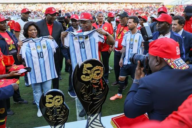 João Lourenço vaiado no amistoso entre Angola e Argentina em Luanda