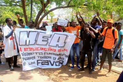 Estudantes contra "valor exorbitante" para inscrição na maior universidade angolana