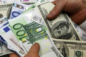 Bancos angolanos limitados a 2% sobre a taxa oficial na venda de divisas