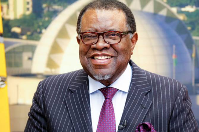 Hage Geingob, presidente da Namíbia, morre aos 82 anos