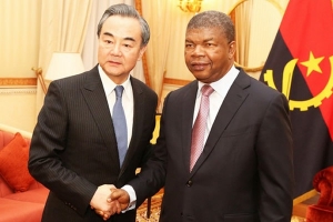 China garante metade dos 6.000 milhões de euros de financiamento a contratar por Angola em 2018