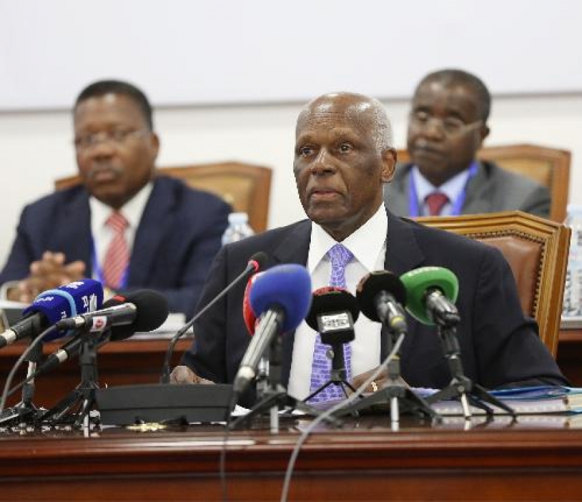 Presidente Do Mpla Quer Congresso A Debater Desenvolvimento De Angola 